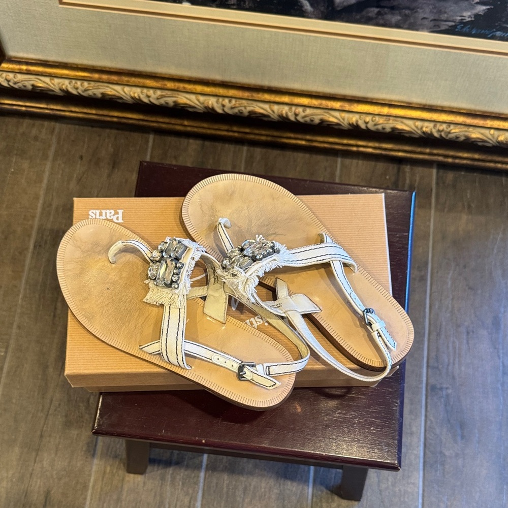 Vera Wang Beige and Silver Sandals